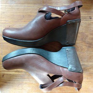 Dansko Franka Brown Wedge Strappy Booties size 39